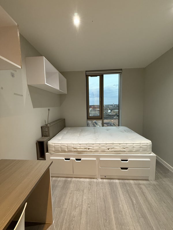 Room Fox Street in Birmingham
