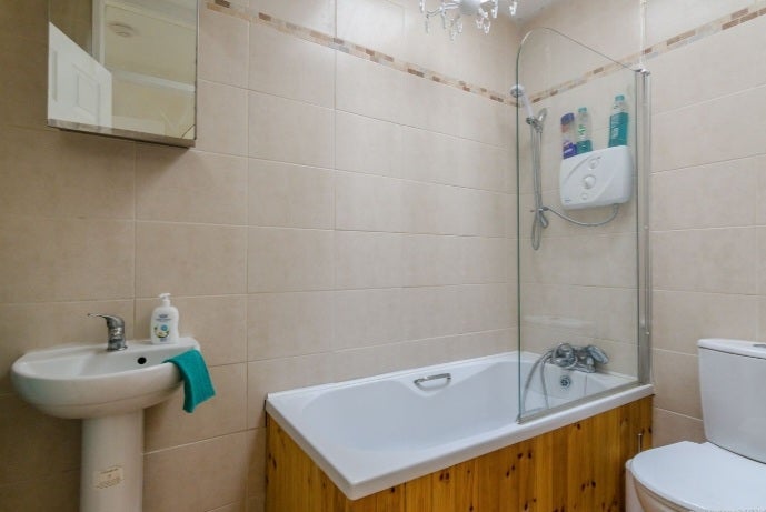 Room Kentlea Road in Greater London