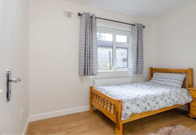 Room Kentlea Road in Greater London
