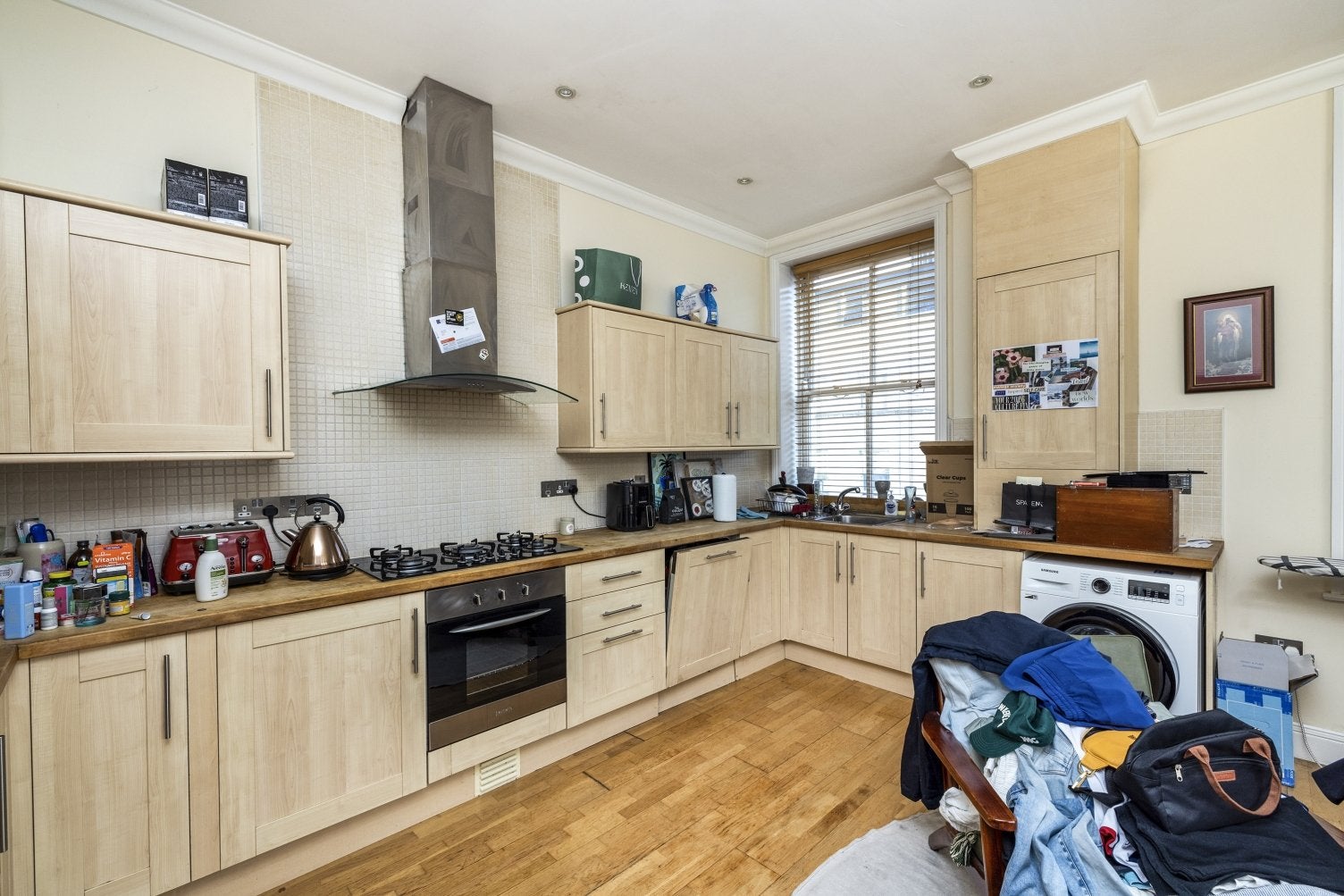 Flat Shakespeare Road in Greater London