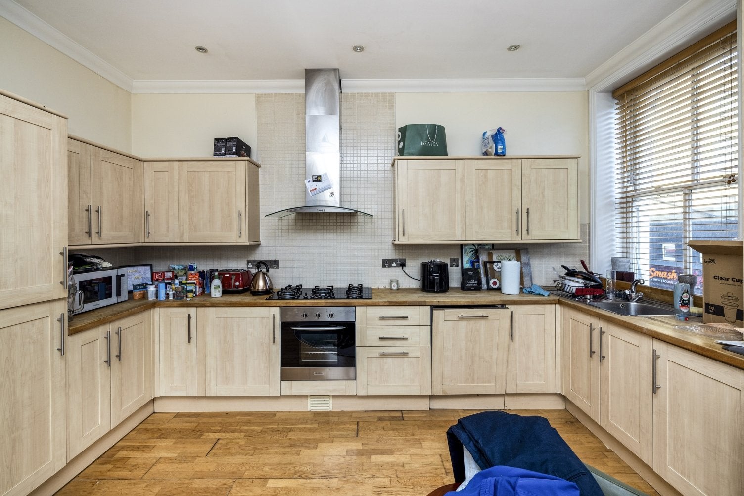 Flat Shakespeare Road in Greater London