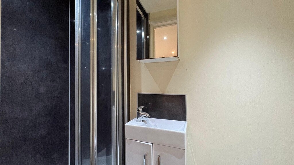 Flat Anson Road in Greater London