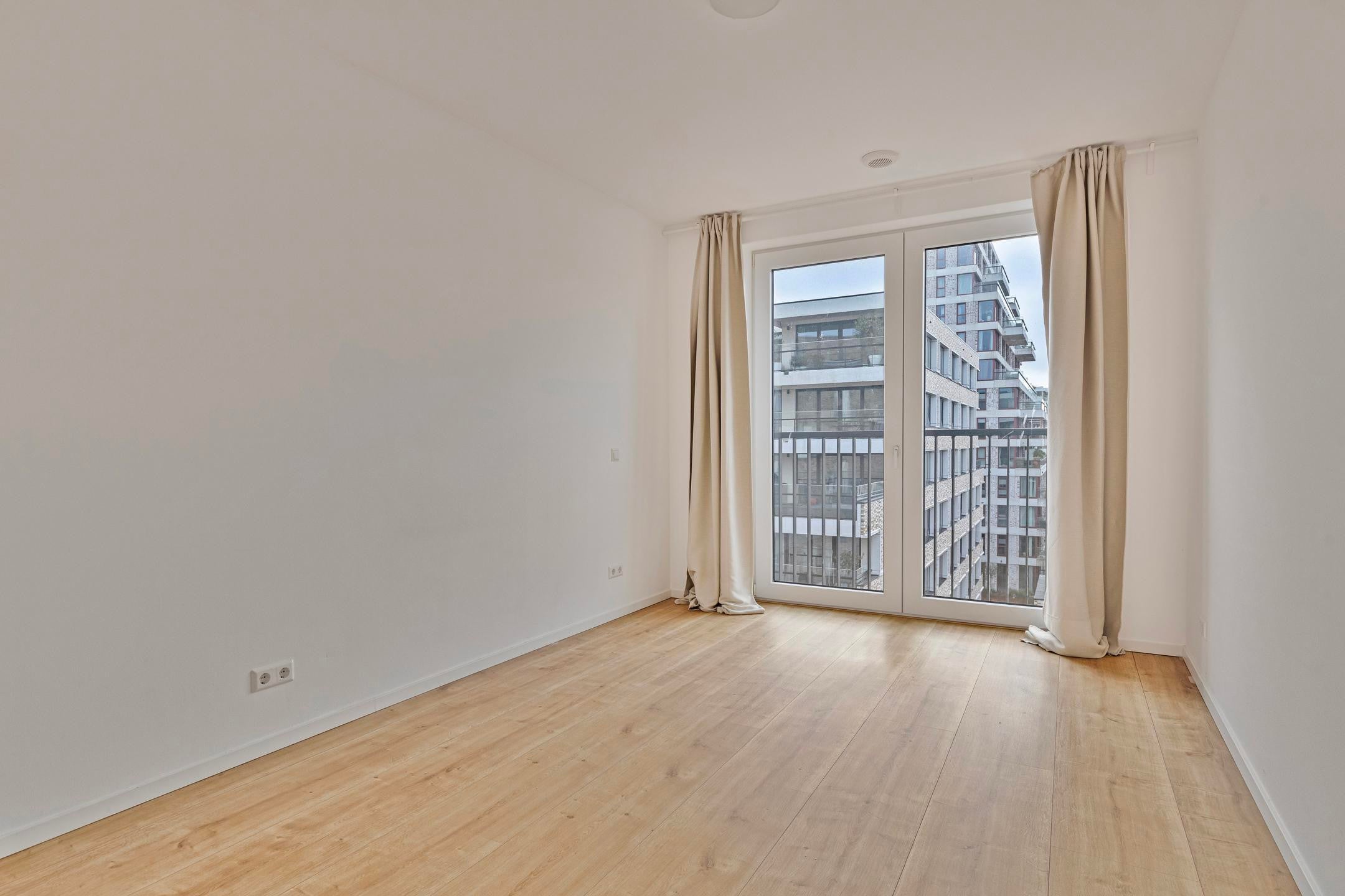 Appartement te huur: Nida Senffstraat, Amsterdam