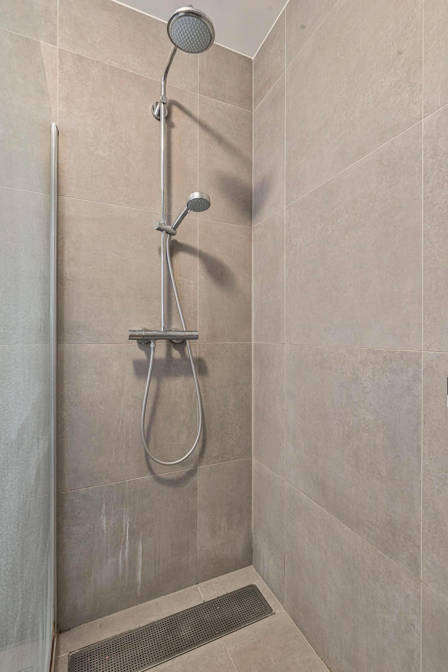 Appartement te huur: Nida Senffstraat, Amsterdam