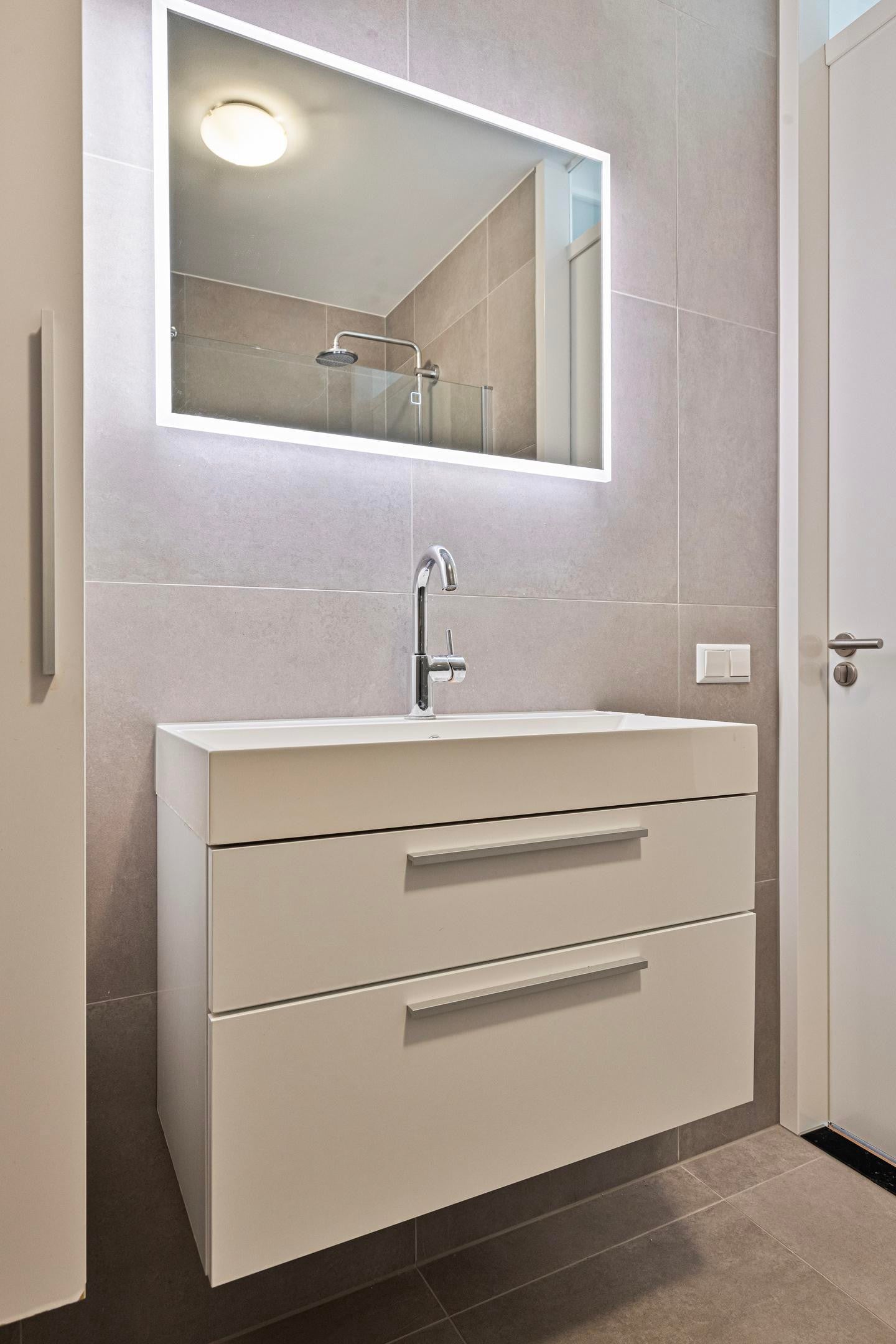 Appartement te huur: Nida Senffstraat, Amsterdam