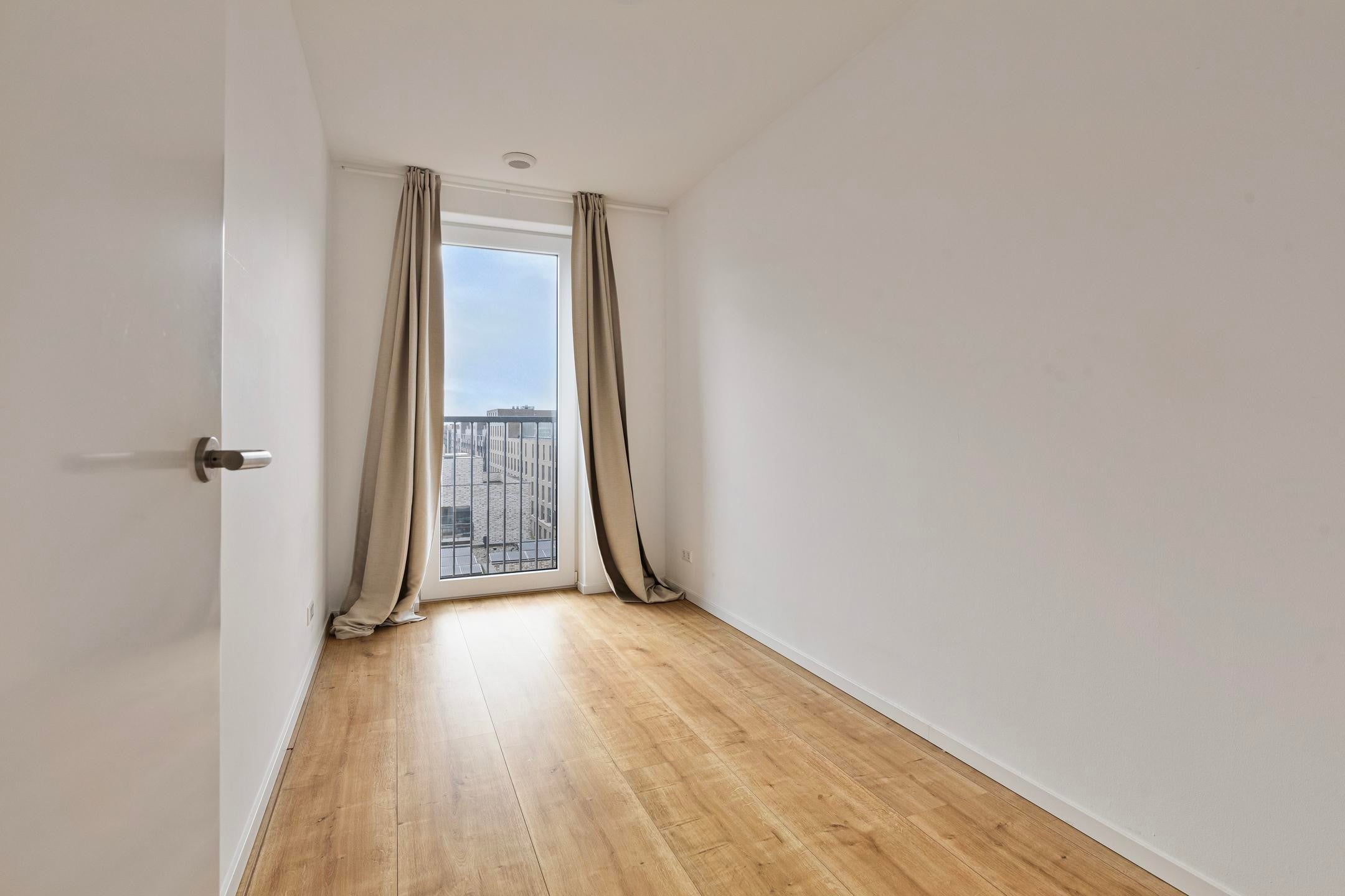 Appartement te huur: Nida Senffstraat, Amsterdam