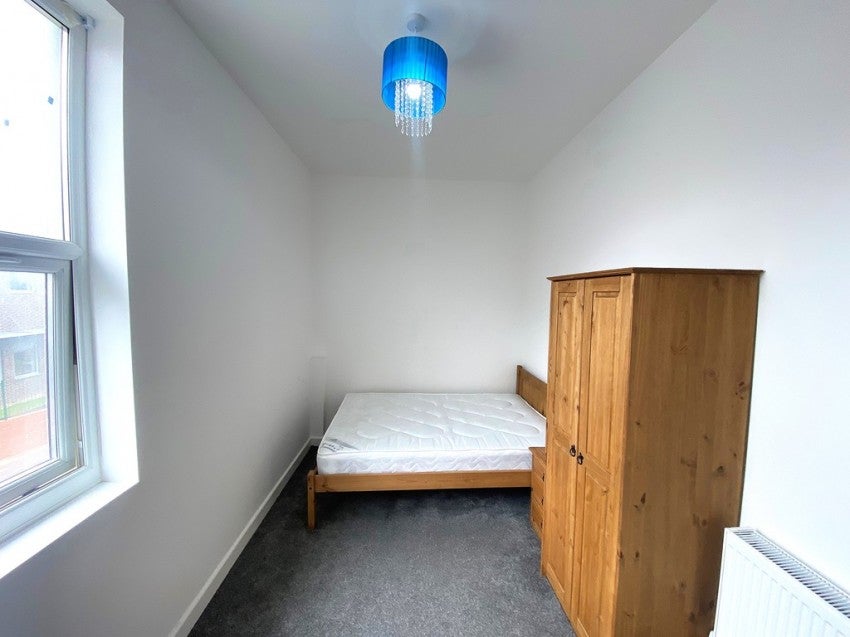 Room Wellington Street in Portsmouth