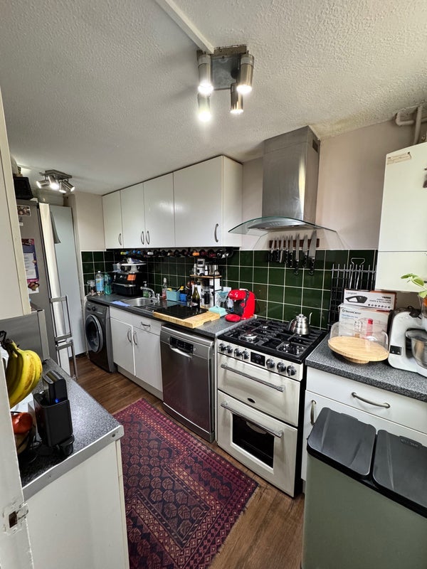 Room Aspern Grove in Greater London