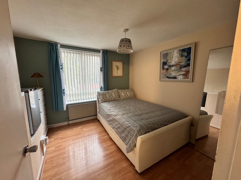Room Aspern Grove in Greater London