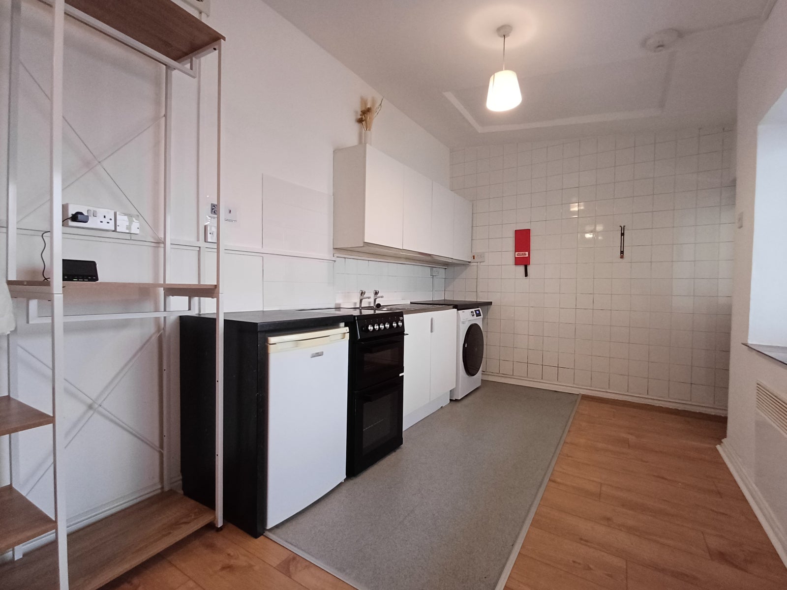 Flat Llantrisant Street in Cardiff