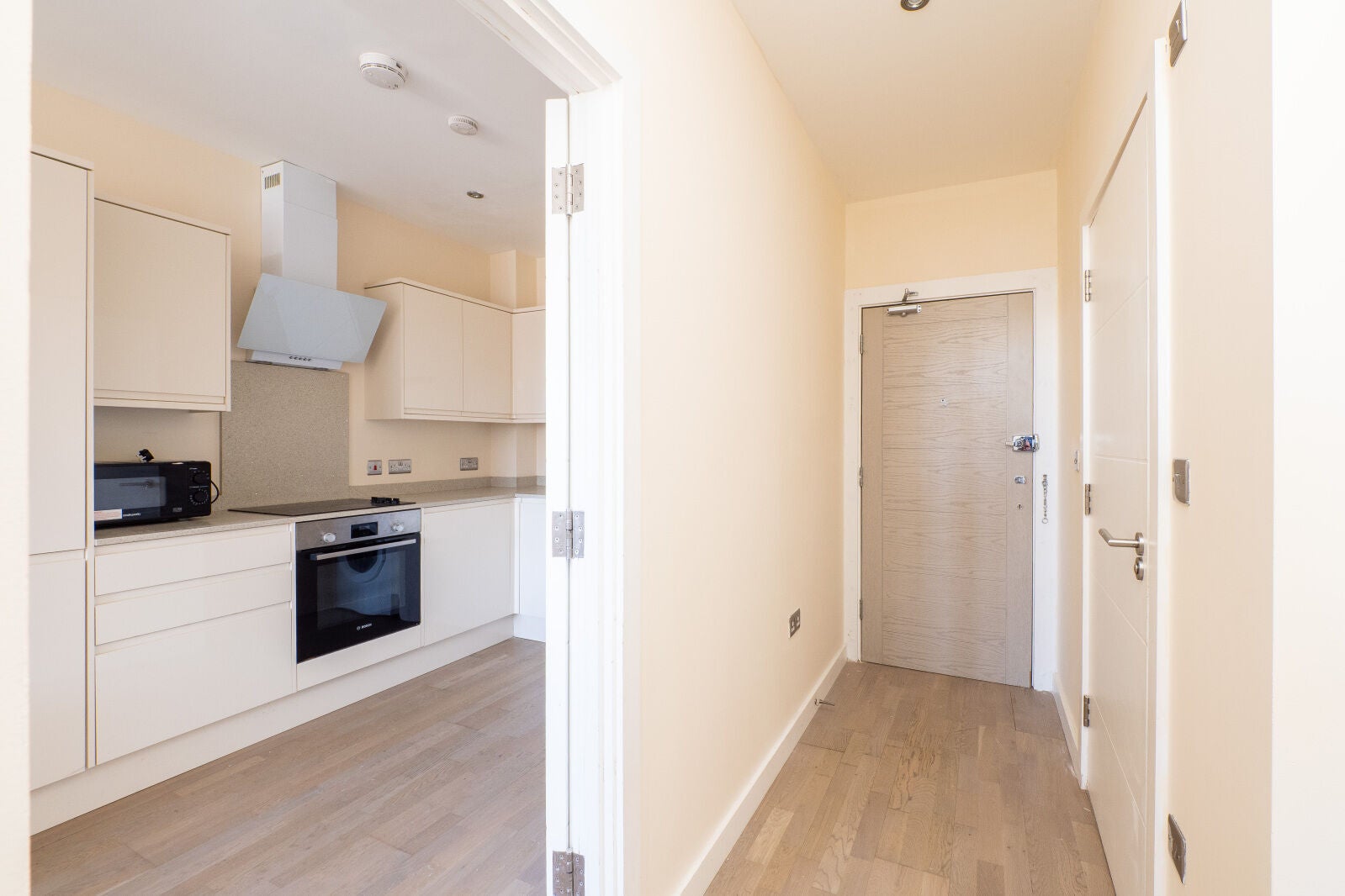 Flat Cleeve Road in Mole Valley