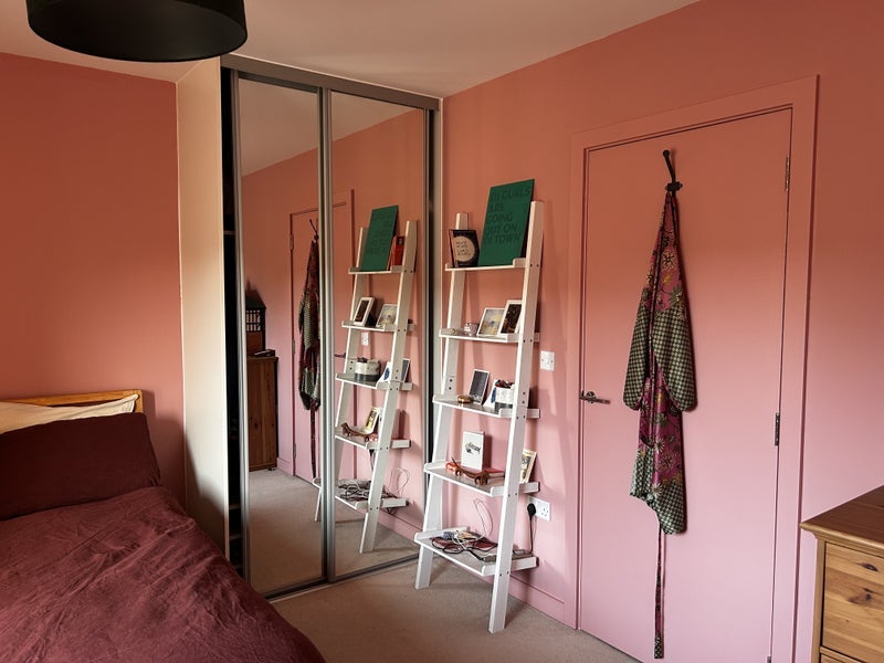 Room Elmington Road in Greater London