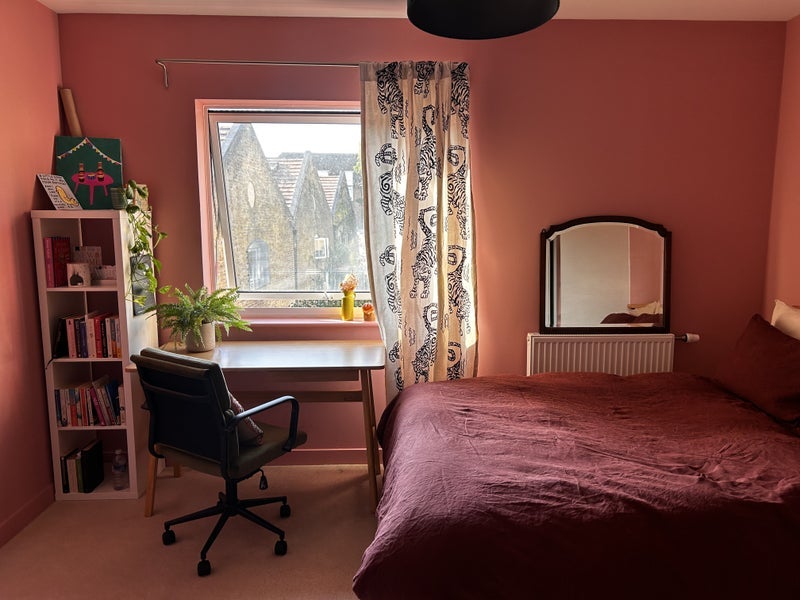 Room Elmington Road in Greater London