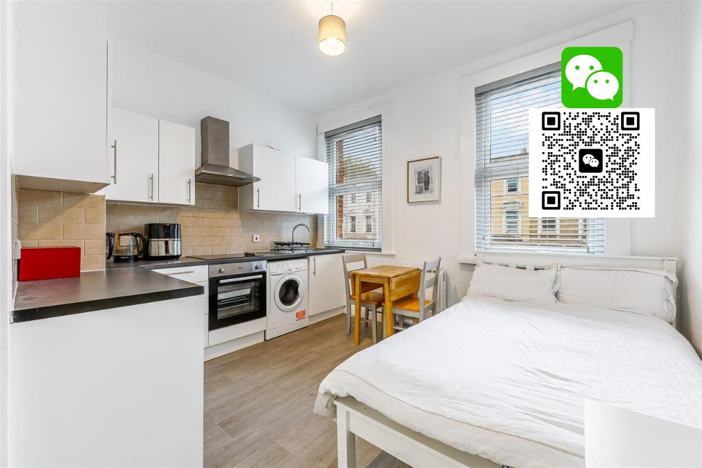 Flat Warwick Road in Greater London