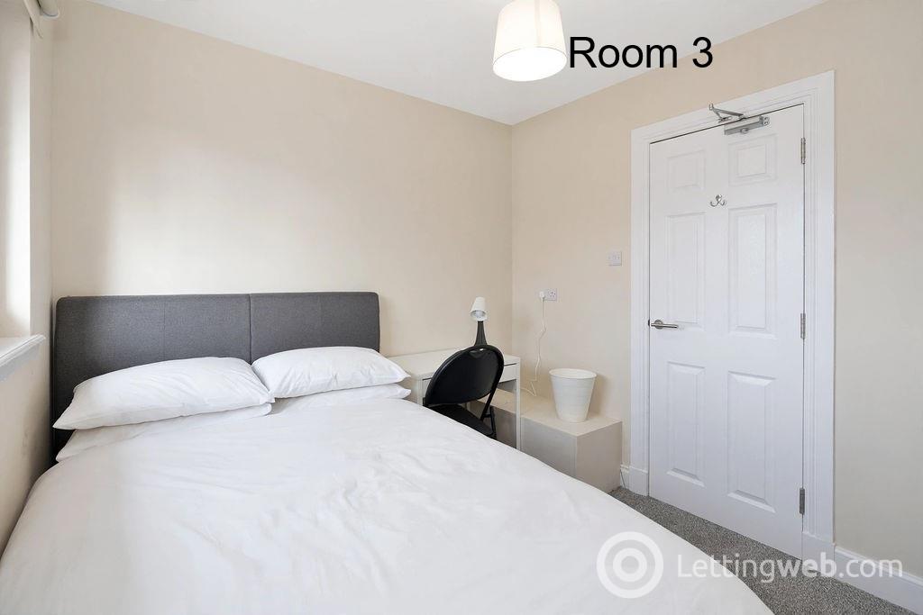 Room Craigour Avenue in City of Edinburgh