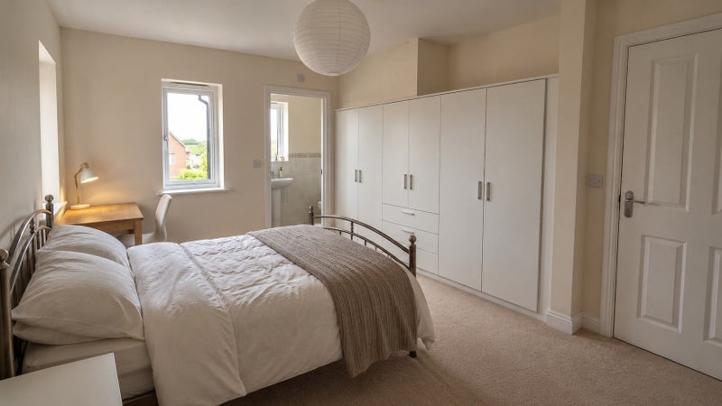 Room Great Clover Leaze in Bristol