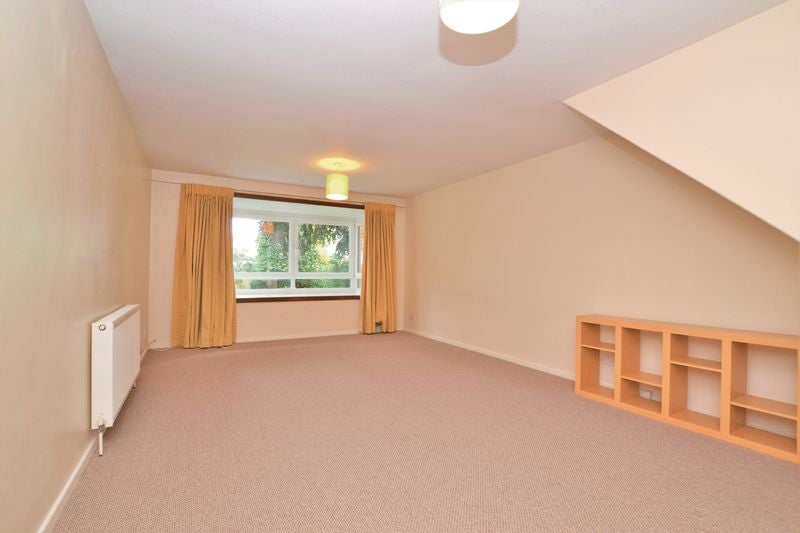 Flat Chepstow Rise in Greater London