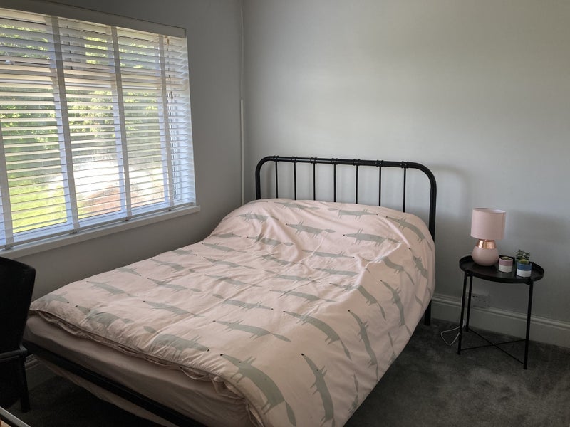 Room Ambleside Avenue in Bristol