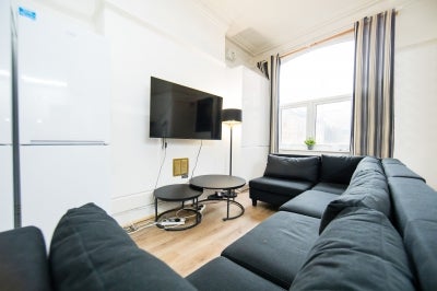 Flat Bainbrigge Road in Leeds