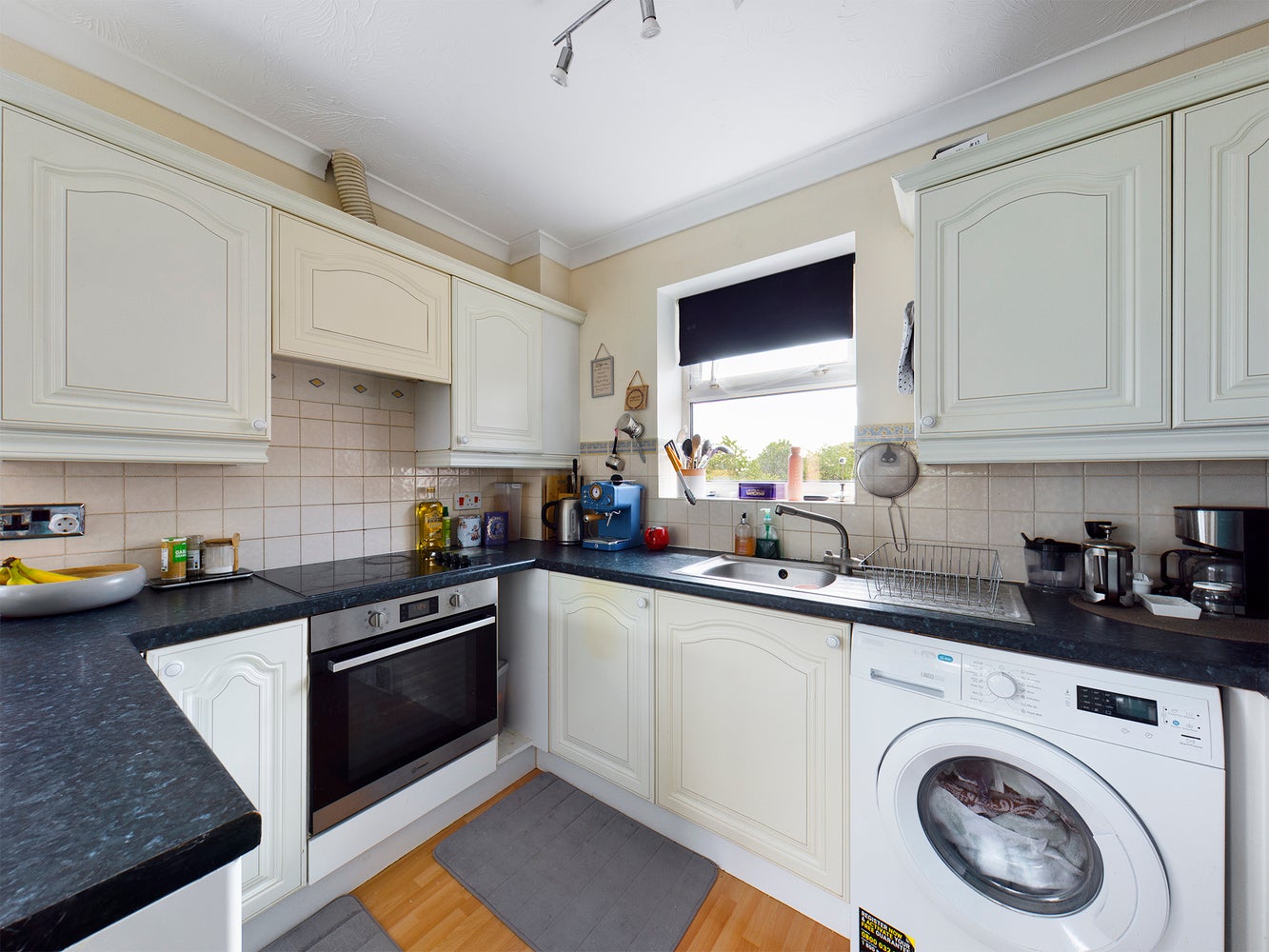 Flat Blackthorn Close in Cambridge