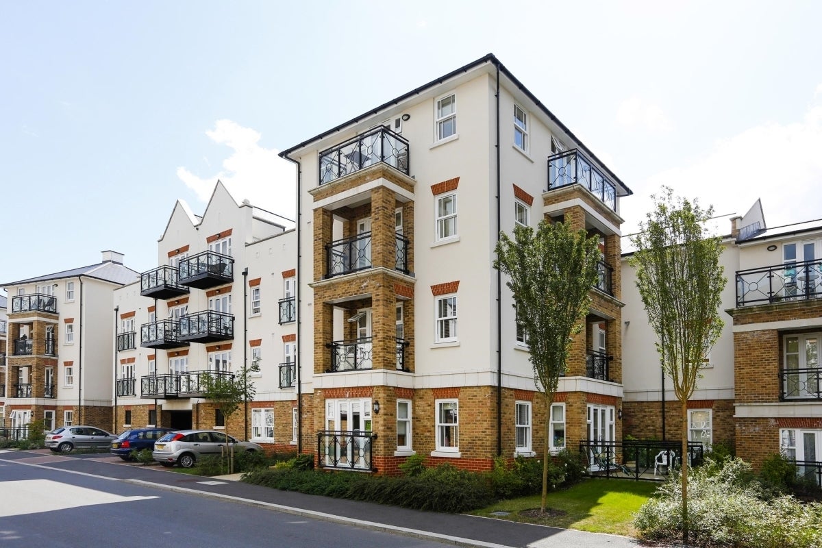 Flat Holford Way in Greater London