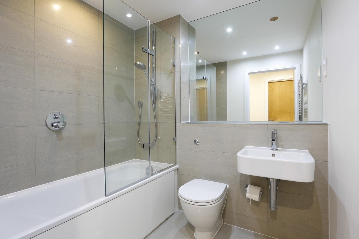 Flat Holford Way in Greater London