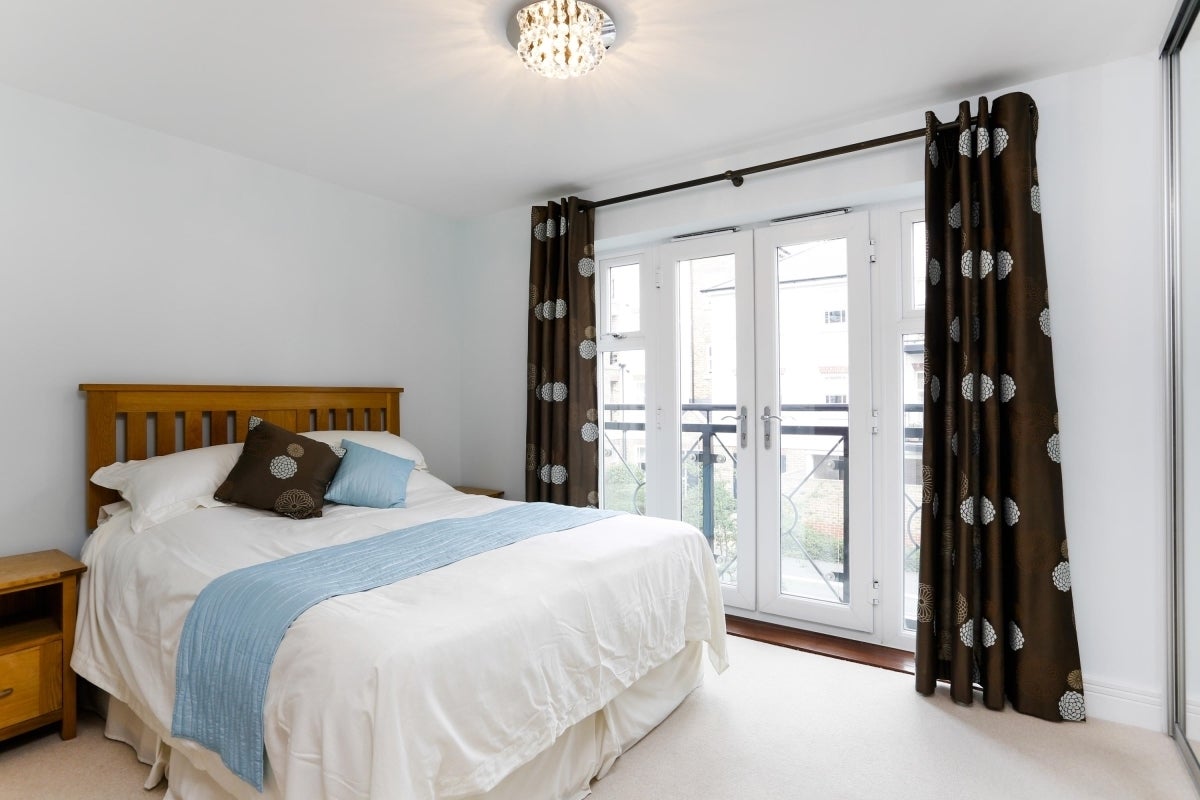 Flat Holford Way in Greater London