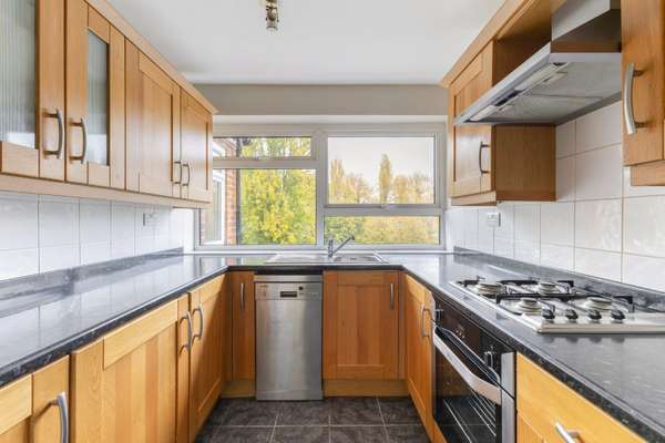 Flat Marquis Lane in St Albans