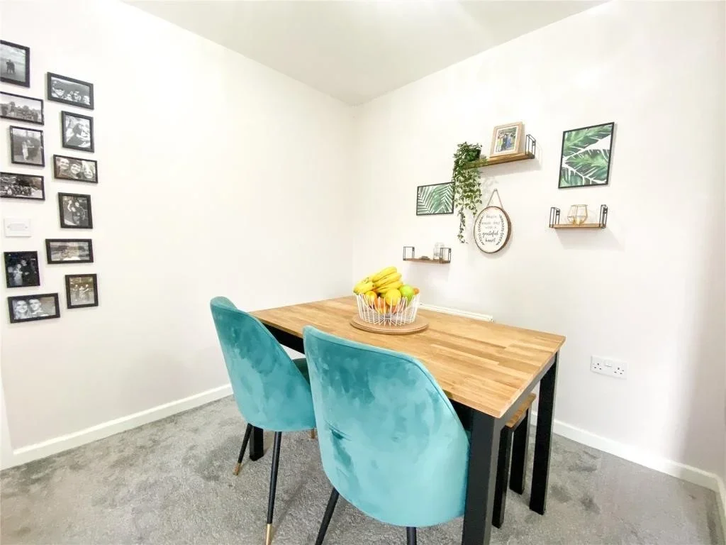 Flat Brandwood Crescent in Birmingham