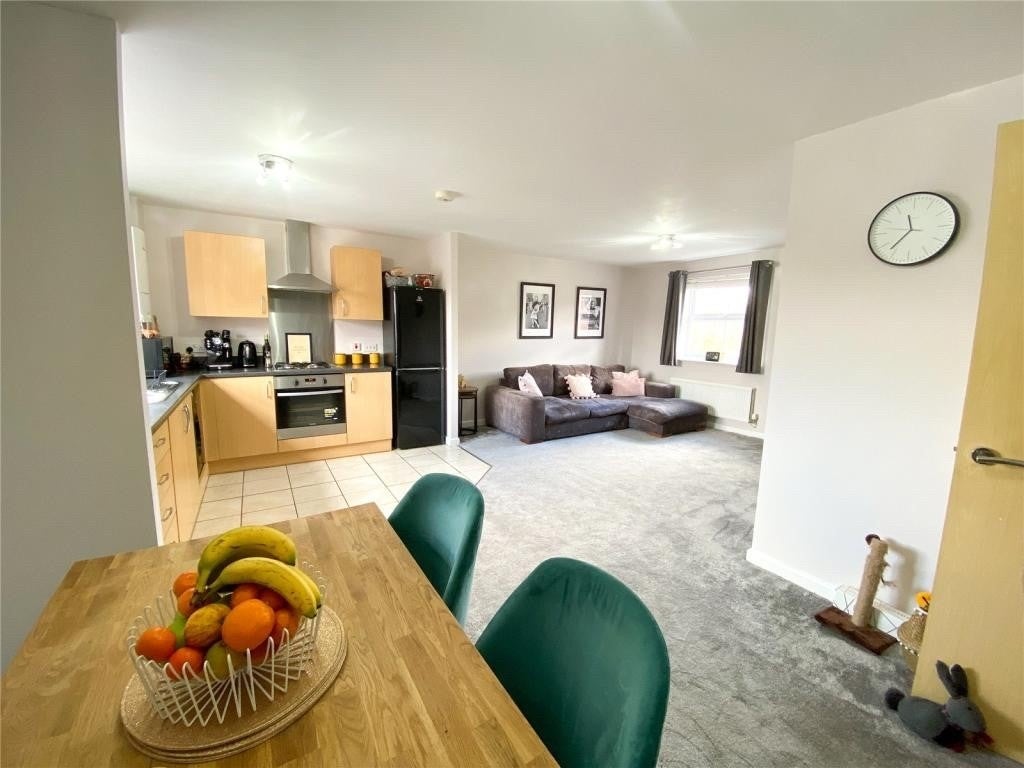 Flat Brandwood Crescent in Birmingham