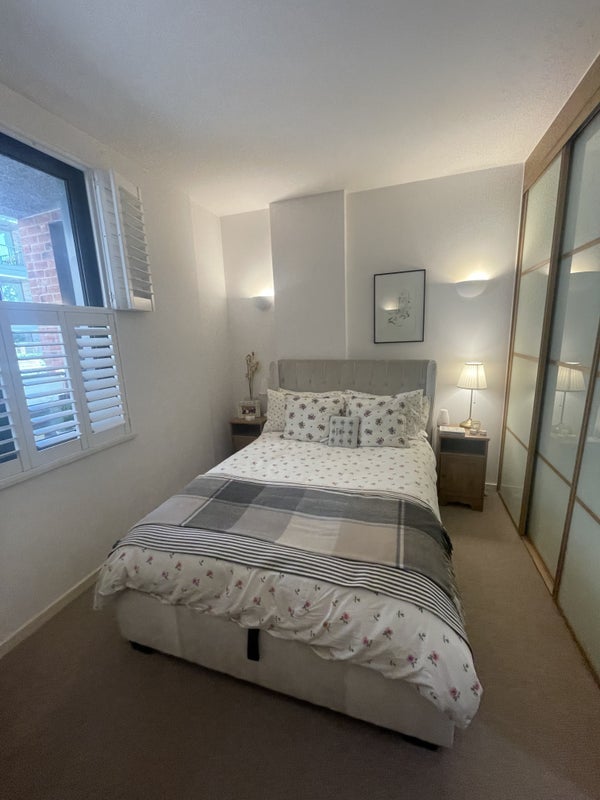 Flat Camberwell New Road in Greater London