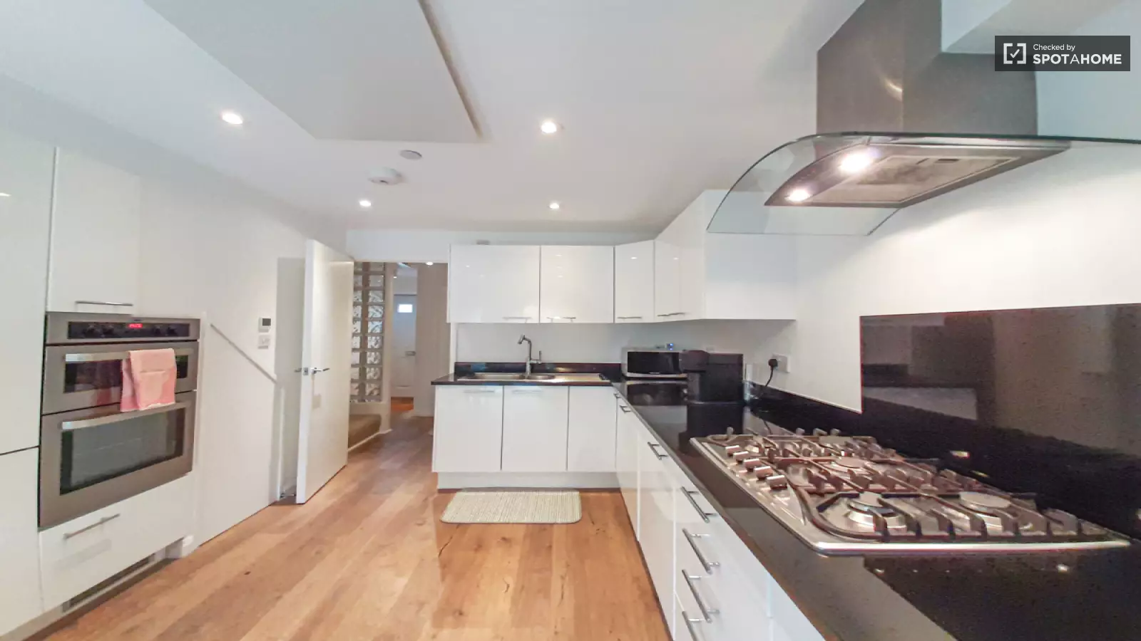 Flat Fowey Close in Greater London