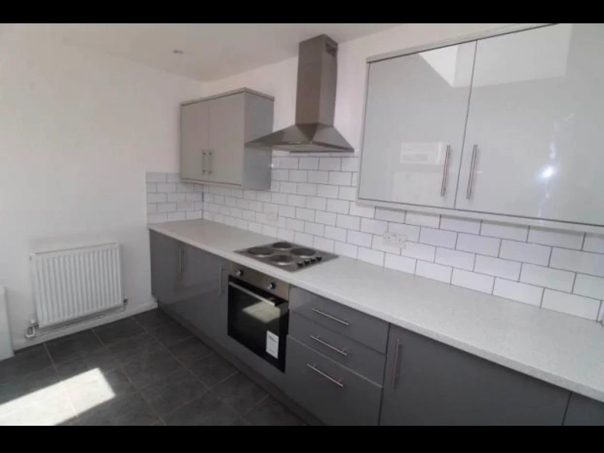 Room Freeland Way in Greater London