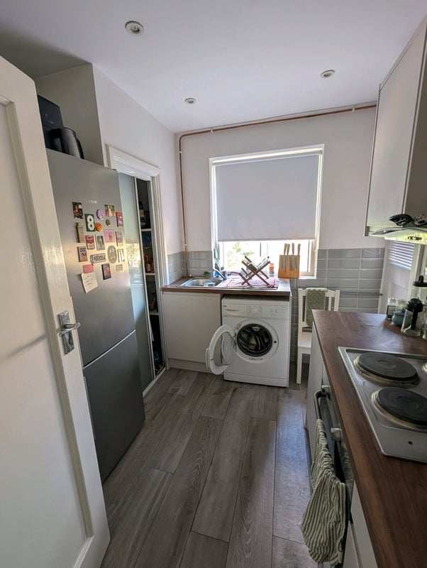 Room Limes Gardens in Greater London