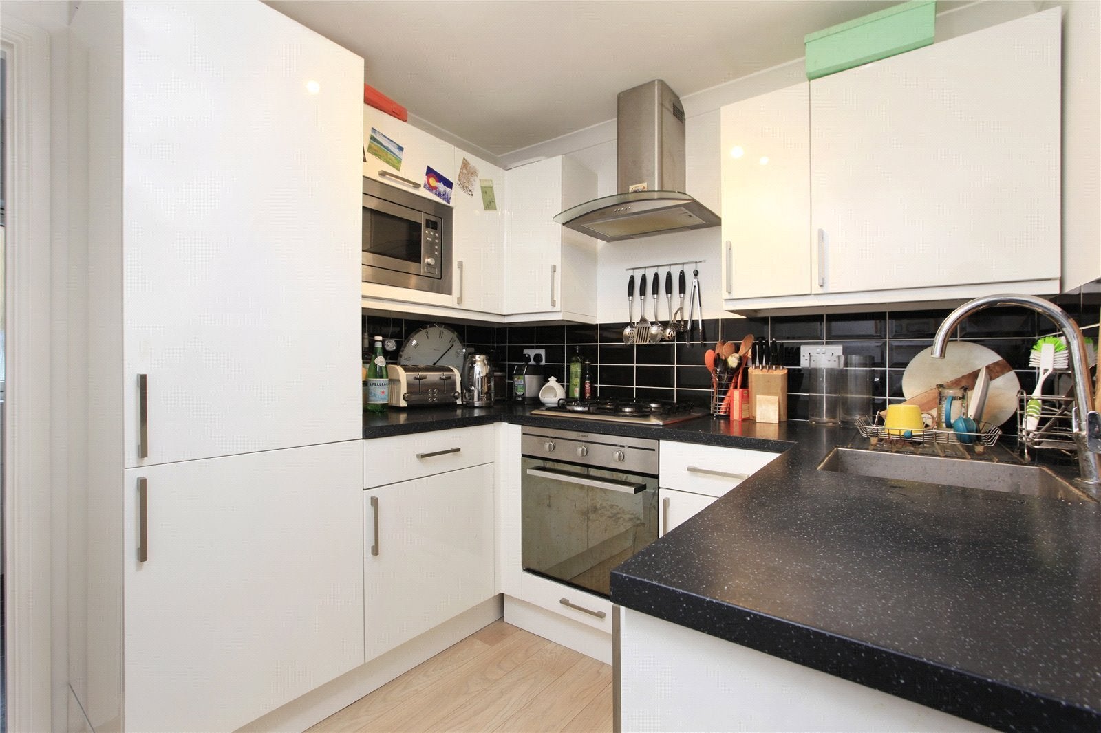 Flat Vicarage Crescent in Greater London