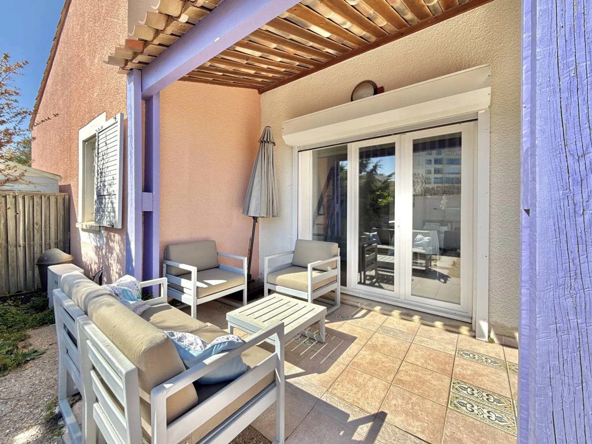 House Rue de l'Intendant Basville in Agde