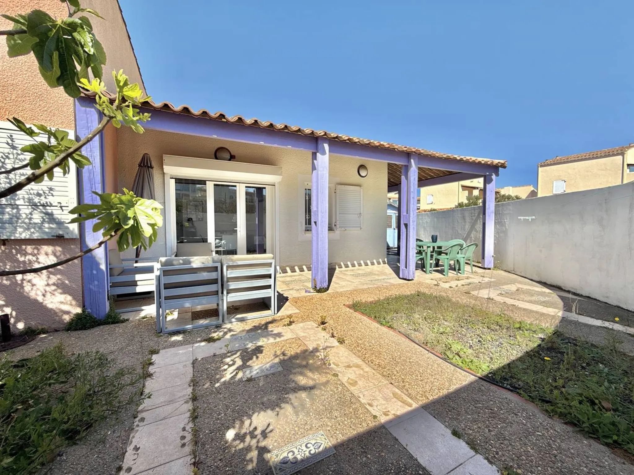 House Rue de l'Intendant Basville in Agde