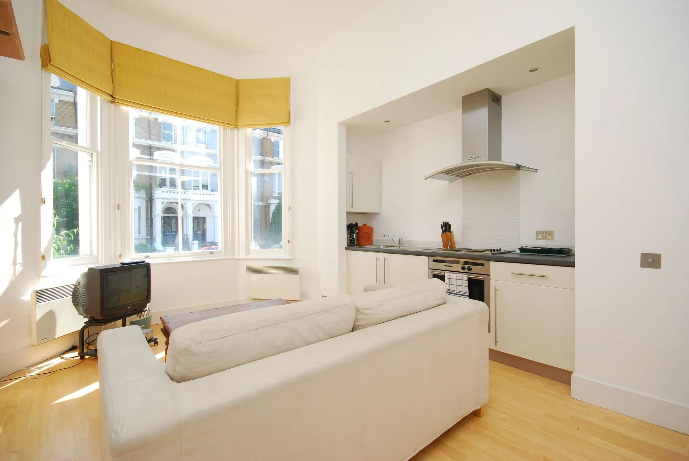 Flat Milson Road in Greater London