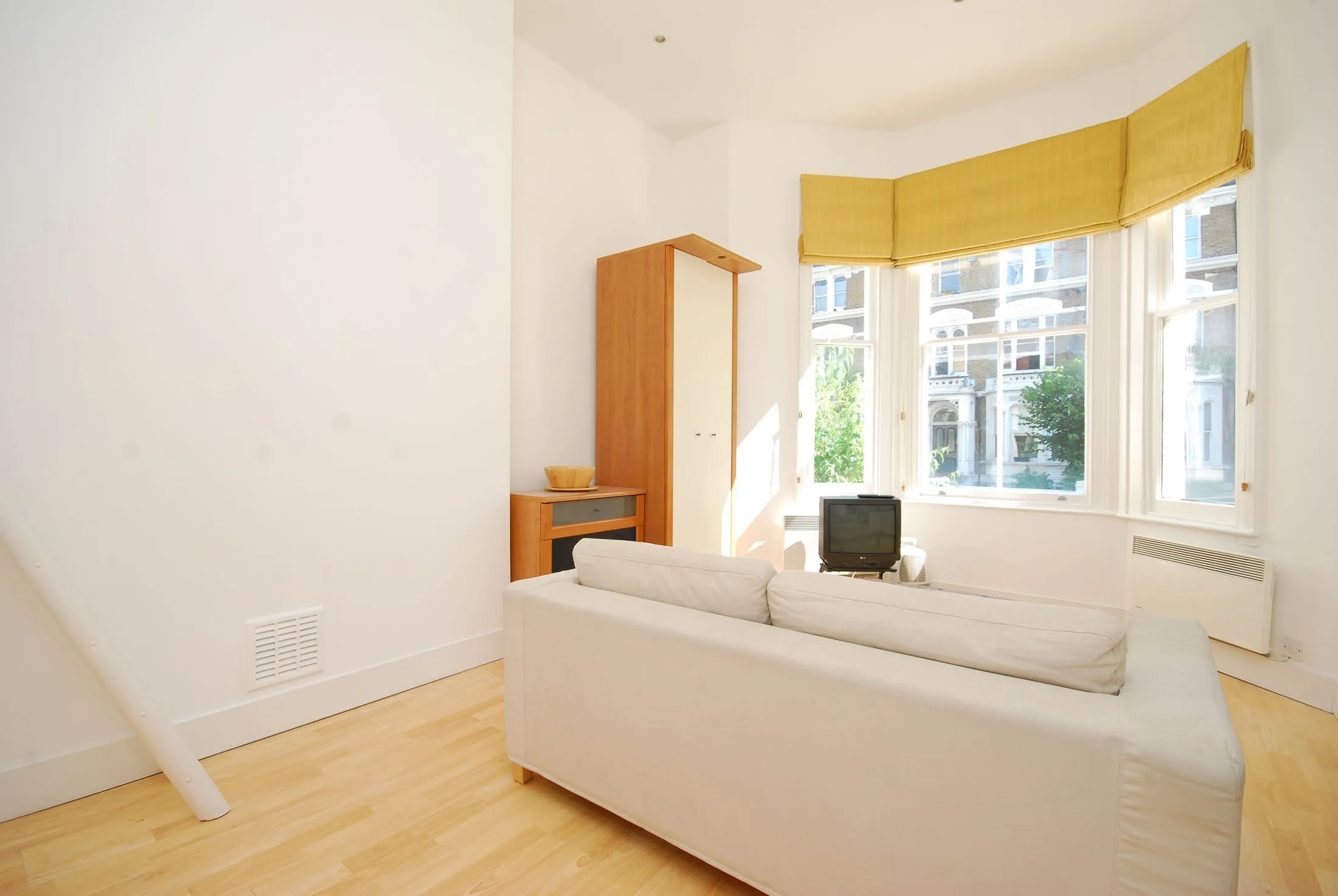 Flat Milson Road in Greater London