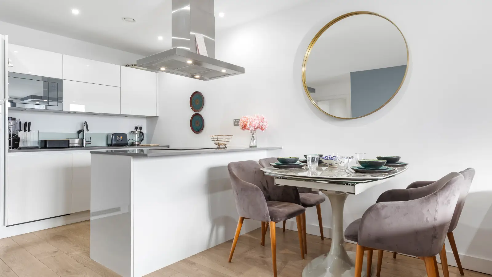Flat Baythorne Street in Greater London