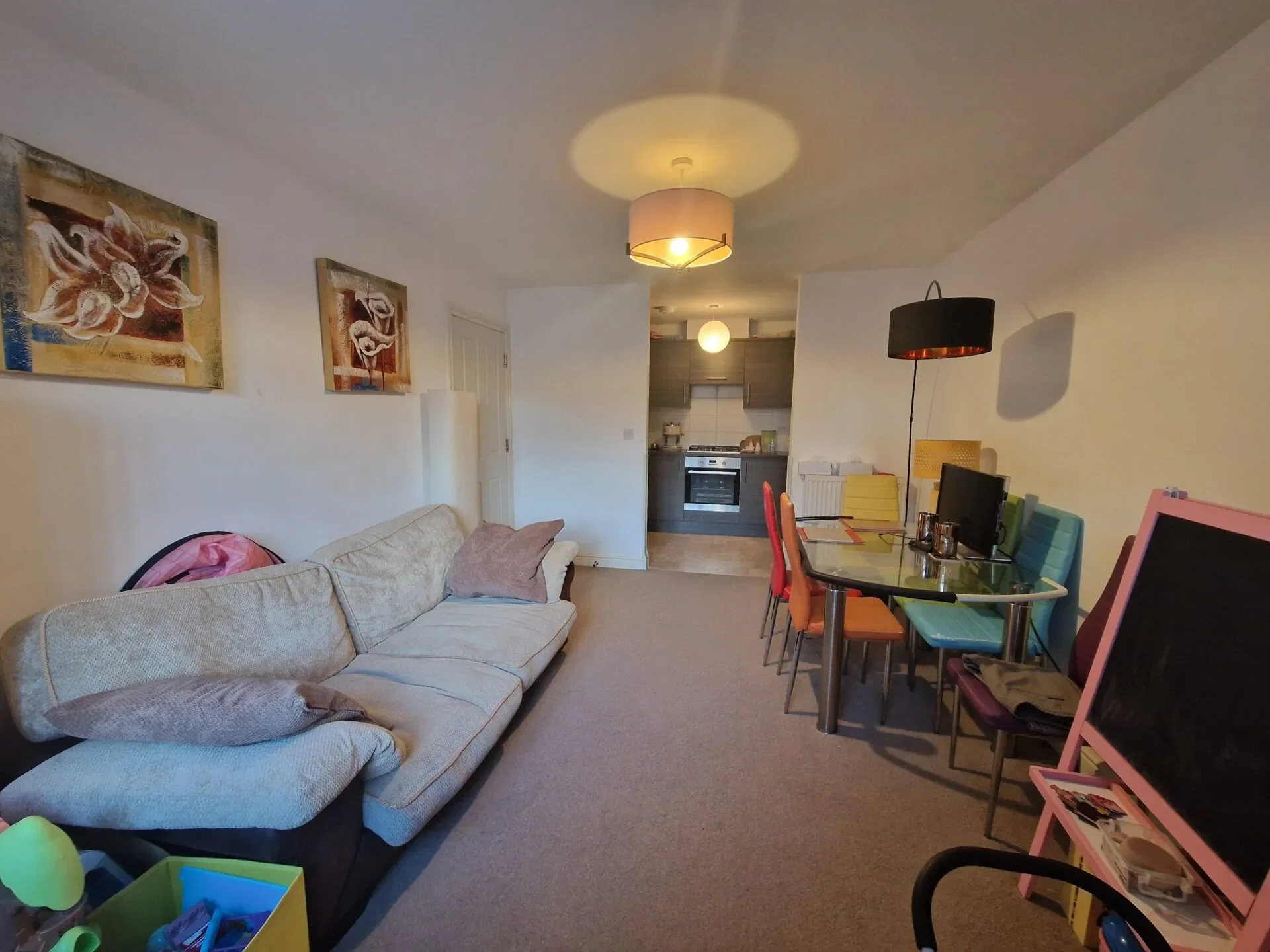 Flat Fernbeck Close in Farnworth