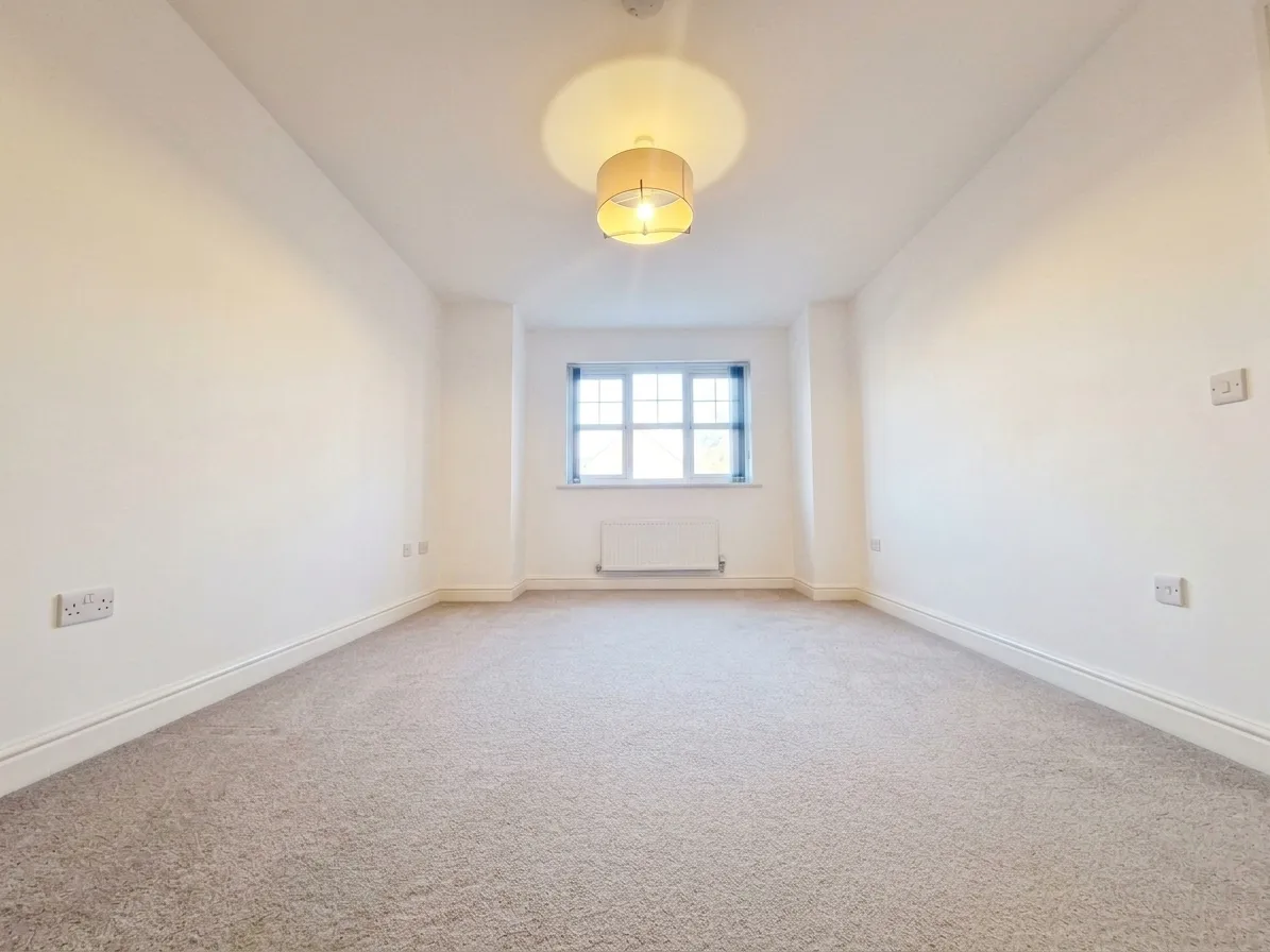 Flat Fernbeck Close in Farnworth