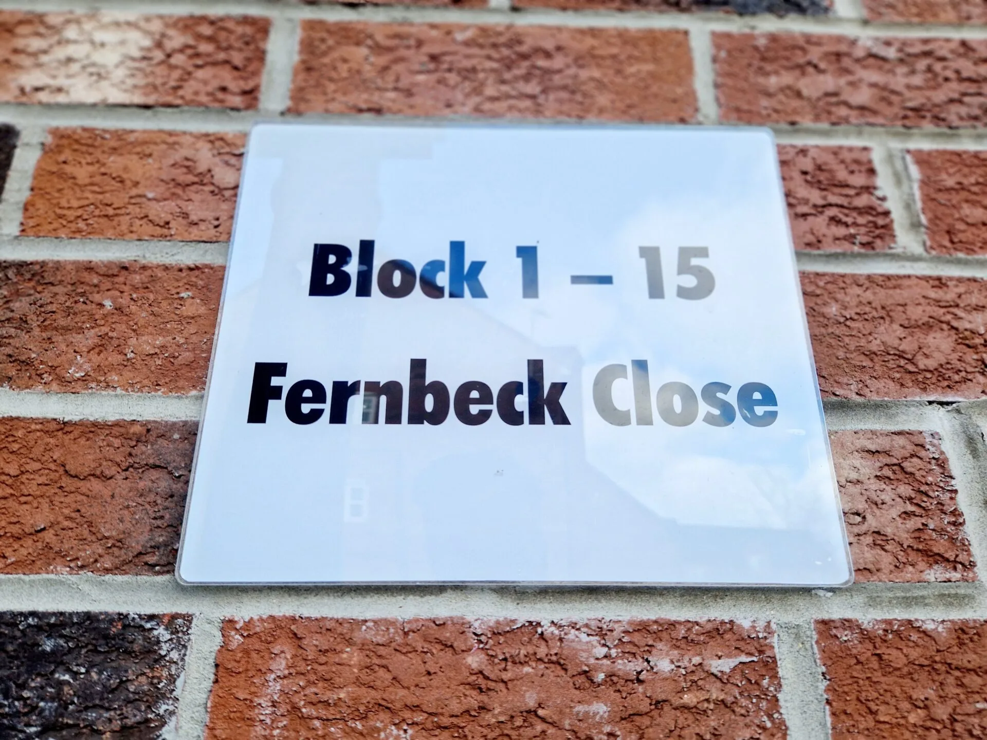 Flat Fernbeck Close in Farnworth