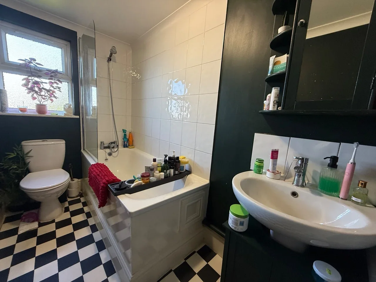 Flat Brigstock Road in Greater London