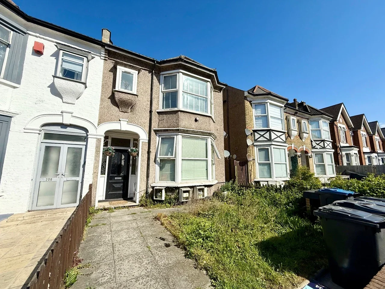 Flat Brigstock Road in Greater London