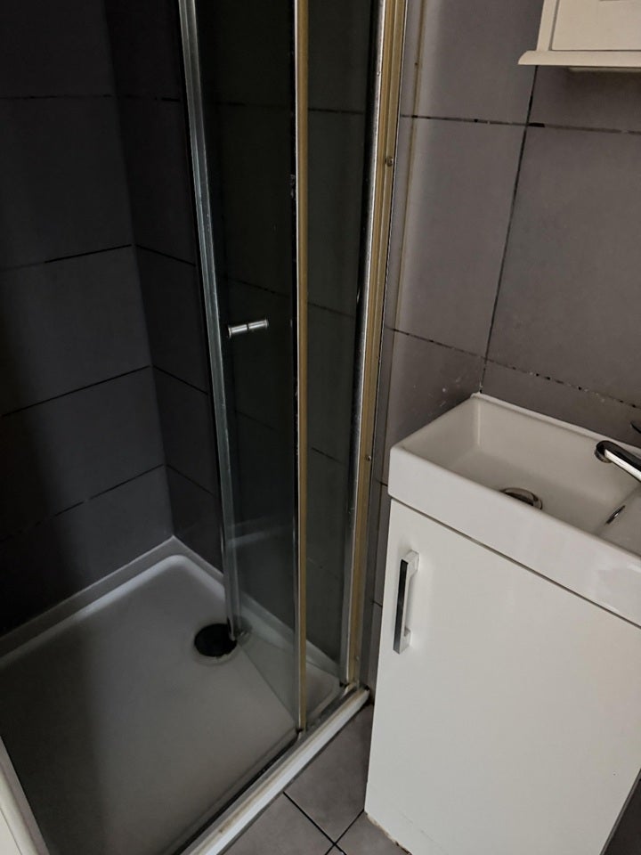 Room Guru Nanak Road in Greater London