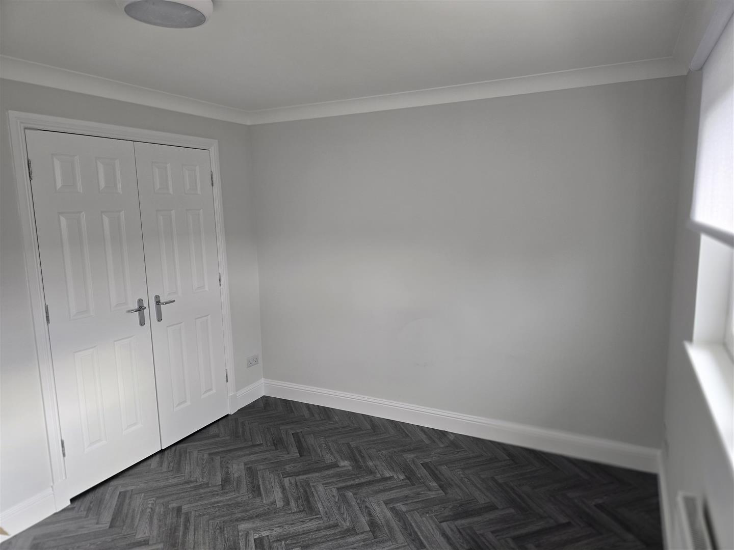 Flat Millhall Court in Plains