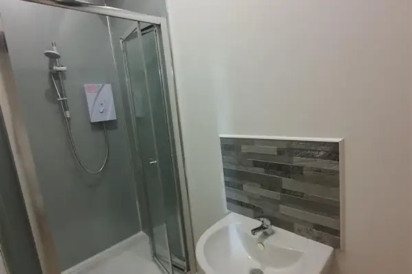 Room Hamblin Court in Rushden