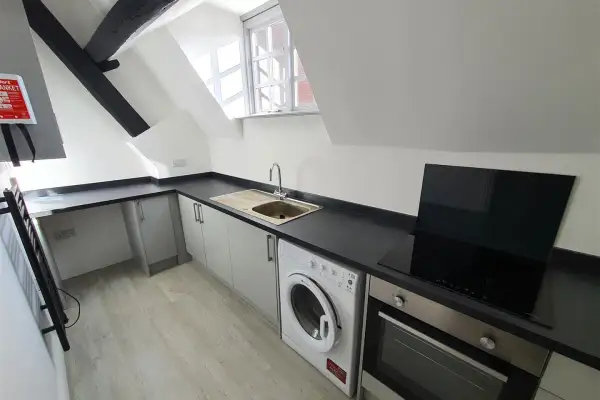 Room Hamblin Court in Rushden