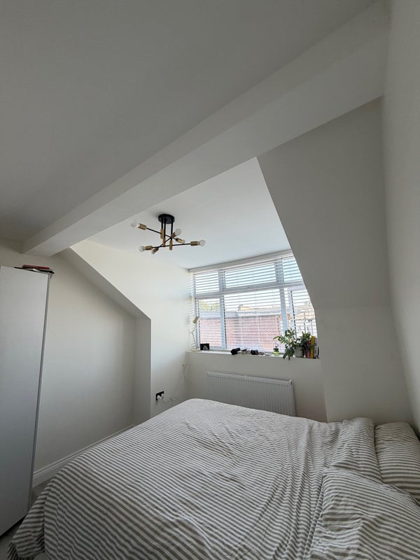 Room Seven Sisters Road in Greater London